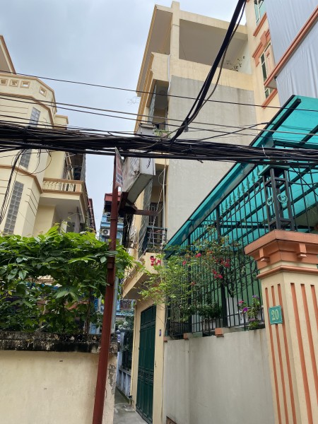 Bán nhà Thuỵ Khuê, khu Tây Hồ. Lối từ đường Tây hồ vào rất đẹp. Hiếm