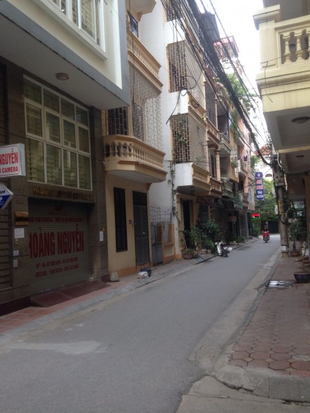 KHU PHÂN LÔ BÀN CỜ DÀNH CHO CÁN BỘ, ĐƯỜNG TRƯỚC NHÀ 2 OTO TRÁNH NHAU, NGÕ THÔNG THOÁNG