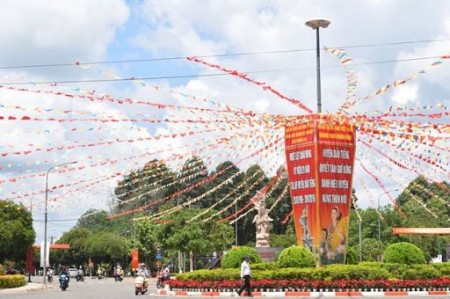 Ban nhanh 210m2(10x21) full thổ cư gần trương học và chợ dân sinh
