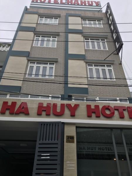 Bán gấp khách sạn cao cấp-DT: 166m2- Giá 35 tỷ