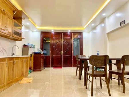Bán nhà Hoàng Hoa Thám-BT. 3 Tầng. 40m2. HXH. Giá tốt