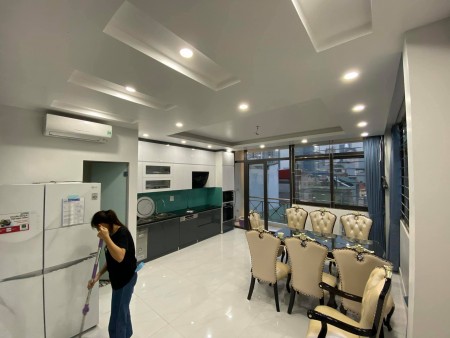 Bán nhà đẹp mặt phố Thiên Hiề̂̀n, ô tô tránh, thang máy, DT 63m2, 6T, MT 5.1M, giá 16.5 tỷ