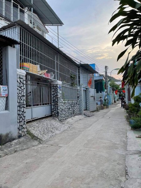 BÁN NHÀ TẠI PHƯỜNG VĨNH HẢI TP NHA TRANG