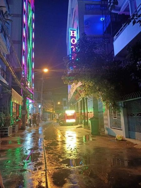 Bán Nhà Đường Hậu Giang Quận 6 Ngay vòng xoay Phú Lâm dt 45m2 giá 2,85 tỷ
