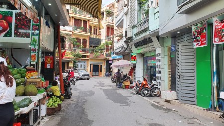 Bước xuống oto là vào nhà 50m2*4T Hồng Mai chỉ nhỉnh 3 tỷ