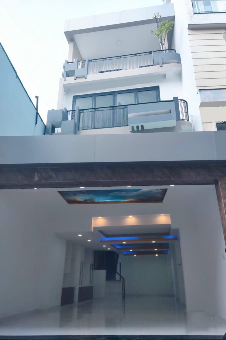 Bán Nhà Quận 11 hẽm rộng nhà mới dọn vào ở ngay – Gía 10.2 Tỷ