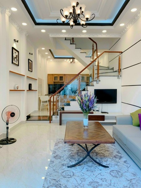 Nhà mặt tiền Đô Đốc Long, Tân Quý, Tân Phú. Sân rộng để xe hơi. Giá 7,5 tỷ