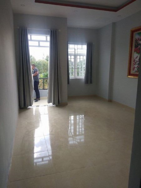 Cần Tiền bán GẤP, Ba Tháng Hai, Quận 11,Ngang 5m, 62m2, 5 Tầng, chỉ với 7,7 tỷ