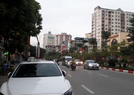 Bán nhà mặt phố Trung Kính, Cầu Giấy, DT 180m, 8 tầng, KD siêu đỉnh, giá 40 tỷ