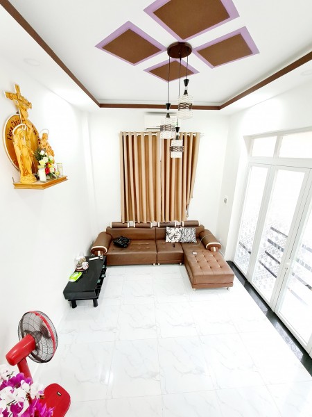 Bán Nhà Quận 7,350 Huỳnh Tấn Phát,3 lầu,60m2,5,2 tỷ