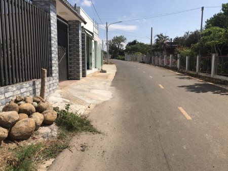 Lô đất 433m2, 10 mặt tiền đường nhựa Phan Đăng Lưu, 50m2 thổ cư, Đất Đỏ, BRVT 1,7 tỷ