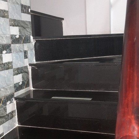 Nhà đẹp chính chủ bán nhanh giá rẻ.gần cầu Nguyễn Văn Cừ