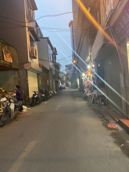 Mảnh đất đẹp Gia Thuỵ cần bán phân lô ô tô tránh 68m2 mặt tiền rộng cần bán giá nhỉnh 8 tỷ