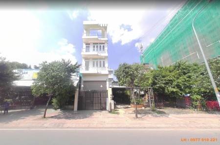 Nhà Mặt Tiền Đường Phan Đăng Lưu, Xe cộ đông đúc