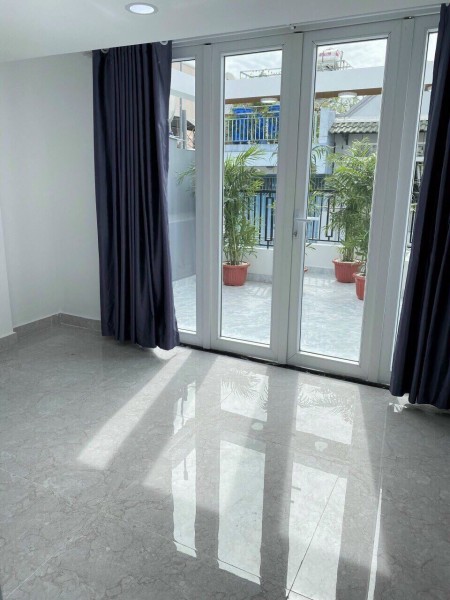 Căn hộ Quận 5 ban công 2PN 70m2 gần chợ An Đông.