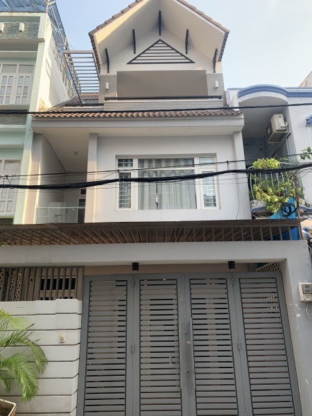 Villa Bùi Đình Tuý 6x18 Trệt 2 Lầu 4 phòng 5wc, nhà đẹp sang trọng, khu an ninh.