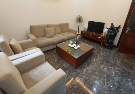 Nhà trong ngõ, mặt tiền rộng, 325 KimNgưu, 6.8 tỷ