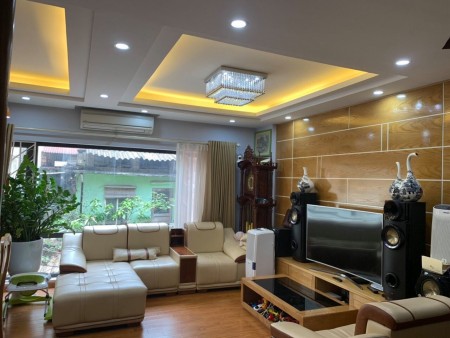 Bán nhà Cát Linh 69mx6T, phân lô, kinh doanh, ô tô, nội thất full, 8.8 tỷ