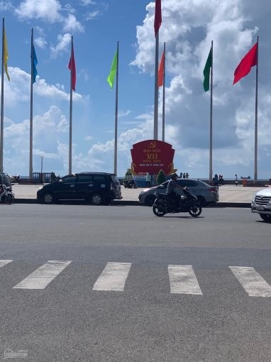 Cho thuê mặt bằng mặt tiền rộng 20m, View biển Hạ Long. P.1