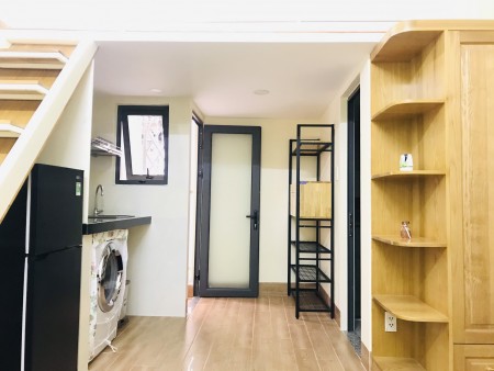 Cho thuê căn hộ dịch vụ full nội thất có gác Quận 10