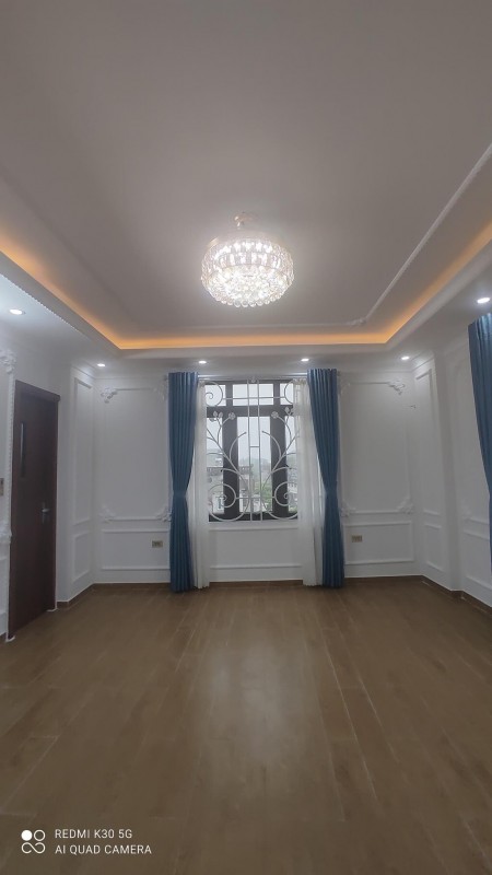 Cần tiền bán gấp mảnh đất vàng tại BỒ ĐỀ - LONG BIÊN