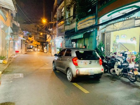 Bán gấp nhà HXH 5m, 5 tầng, Đất Thánhi, Quận Tân Bình, giá 4,4 tỷ