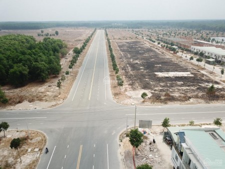 Bán vài lô đất mặt tiền đường số 4, ngay khu công nghiệp becamex Đồng Phú, đường 42m