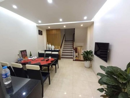 BÁN NHÀ RIÊNG PHỐ CHÙA BỘC, QUẬN ĐỐNG ĐA. DT 40M, GIÁ 5.45 TỶ
