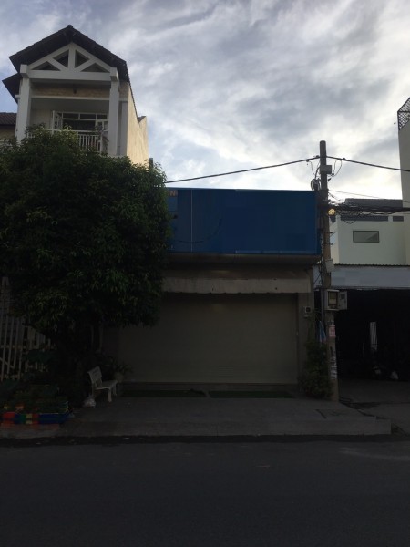 An Dương Vương , Phường 10, Quận 6. DT: 5.5 x 8 - suốt KD
