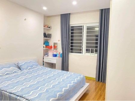Bán nhà Thái Thịnh- Thịnh Quang,35m x5 Tầng,giá 3.3 tỷ