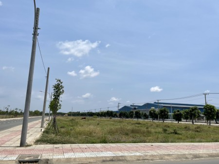 Cần thanh lý một số nền đất thổ cư tại KCN Cầu Tràm . 90 -100m2 .SHR sang tên công chứng ngay