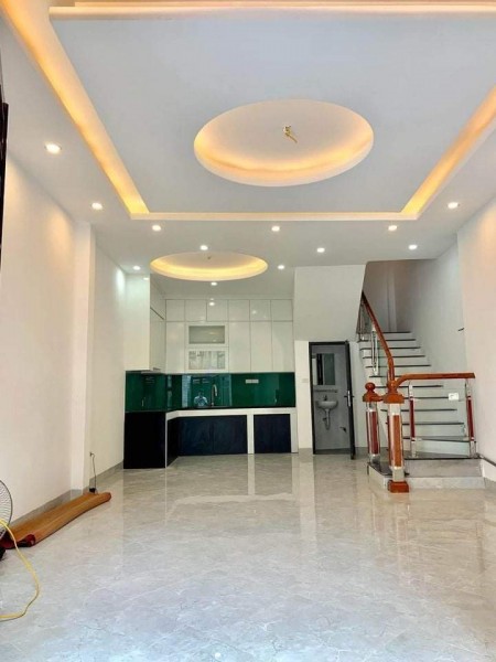 NHÀ ĐẸP HIẾM CÓ, Không lỗi PHONG THỦY - HẺM 4M, Nở Hậu TÀI LỘC, Hoàn Công Đầy Đủ, 3 Tầng, Lô Góc Thoáng Mát.