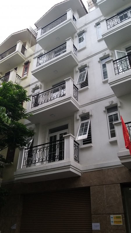 Nhà Khu LK Nguyễn Huy Tưởng 70m2, 5 tầng, giá 25tr
