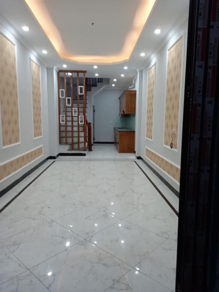 Bán nhà Xuân Phương, 30m2 x 4 tầng, giá 2.55 tỷ sổ vuông vắn nở hậu