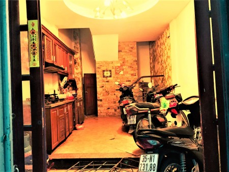 Bán nhà phố Võ Thị Sáu, 52m2 x 4m, lô góc, ngõ thông, hồ điều hòa, dòng tiền giá 3 tỷ 5