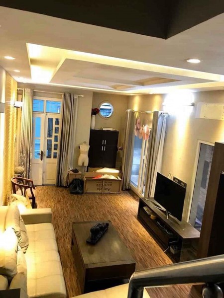 Ô TÔ ĐỖ CỬA LÔ GÓC NHÀ MỚI Ở NGAY