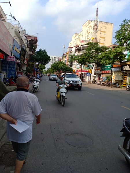 Cho thuê nhà mặt phố Sài Đồng – Một trong những con phố lớn sầm uất nhất của Long Biên