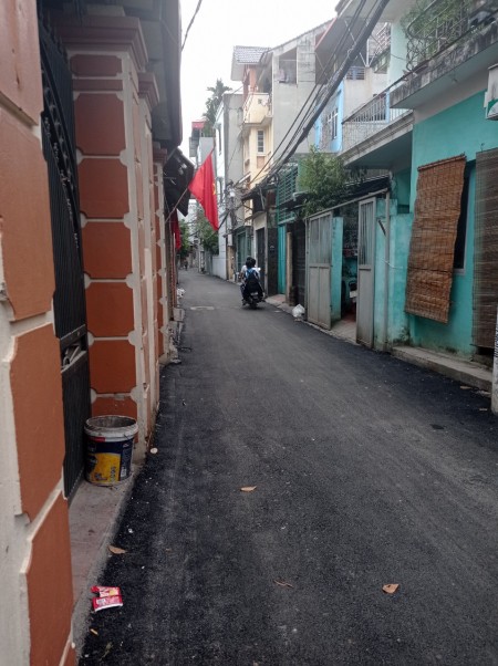 NHÀ ĐẸP PHÂN LÔ - GẦN HỒ - SÂN RỘNG Giá HẤP DẪN