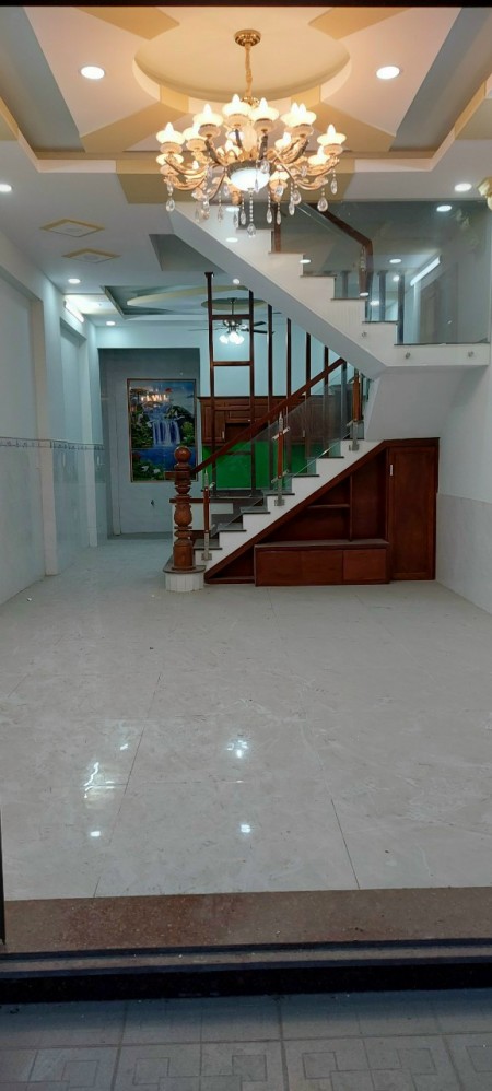 Bán nhà không vướng mộ Bình Trưng Tây Quận 2 1 trệt 2 lầu Diện tích 71m2 ngang 4,5m Giá bán 6,1 tỷ