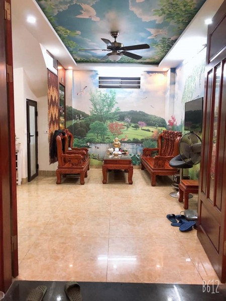 TRUNG TÂM BA ĐÌNH Ô TÔ ĐỖ CỔNG NHÀ MỚI Ở LUÔN