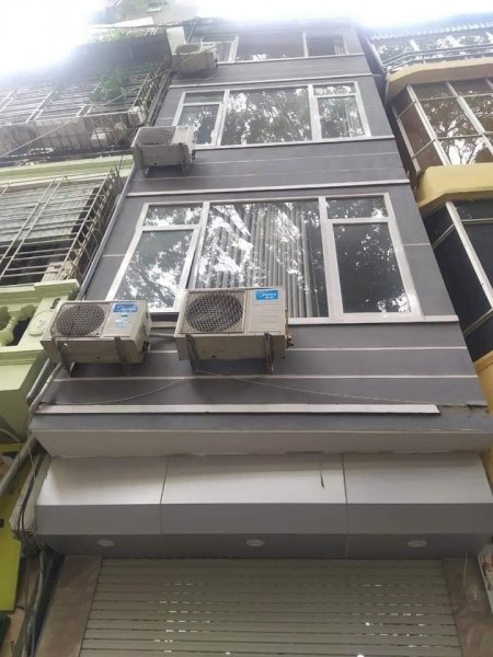 Bán nhà mặt phố Quận Đống Đa, sát trường học, ở hay kinh doanh cực tốt, giá nhỉnh 4 tỷ