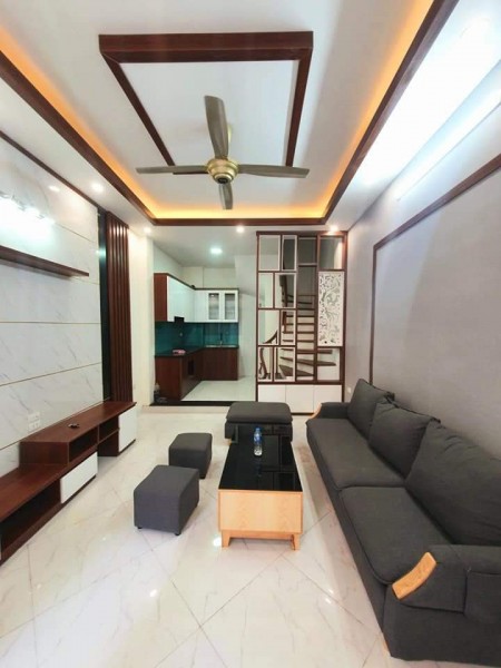 LÔ GÓC KINH DOANH NHỎ NGÕ Ô TÔ ĐỖ CỬA Nhà đẹp ở Hoàng Mai, nhà 5 tầng, 31m2, giá chỉ 3.5 tỷ