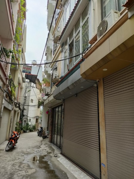 Bán gấp nhà ngọc lâm,long biên 50m2 x 4 tầng,mặt tiền 4m ,giá 2.35 tỷ