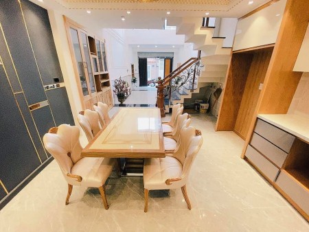Bán nhà mặt tiền Đất Thánh Phường 6 Tân Bình 44m2 5 lầu 13 tỷ
