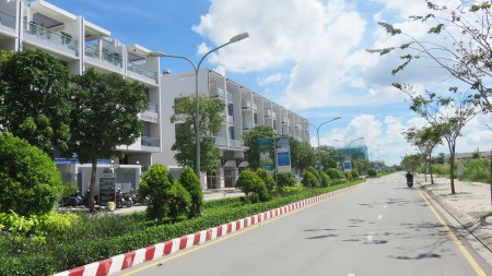 Bán Shop House Khu Dân Cư Cao Câp Dương Hồng giá chỉ 13 tỷ