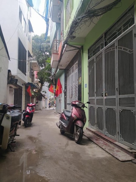 bán nhah nhà giáp nhị 4 tầng 42m ngõ oto đỗ cửa,