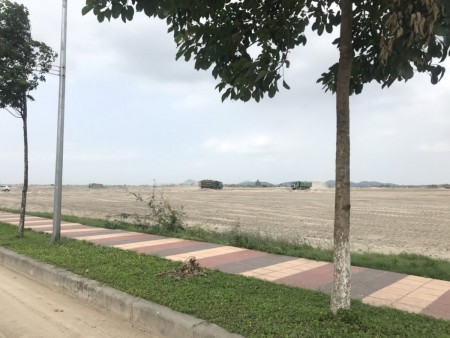 GỘP VỐN CẦN BÁN NHANH 2 MIẾNG ĐẤT NẰM TRONG TRUNG TÂM THỊ XÃ GIÁ 470TR