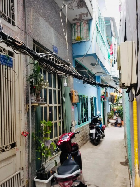 Nhà đường Nguyễn Thái Sơn , P.4, Q. Gò Vấp, 30m2, giá chỉ 1.95 tỷ.