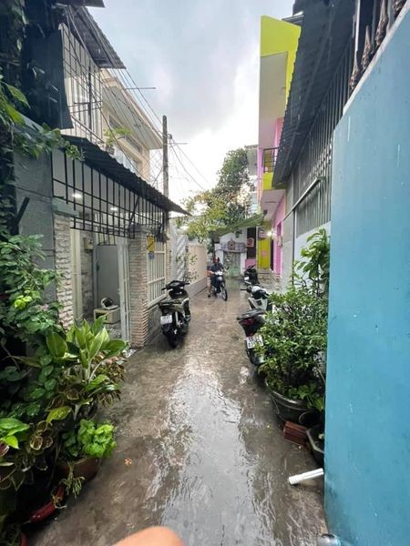 Chủ cần tiền bán gấp nhà Huỳnh Tấn Phát, Phường Phú Thuận Quận 7 dt 99m2. 3tỷ950