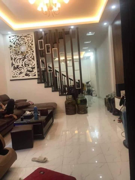 Bán gấp nhà mới tại Khương Đình diện tích hơn 60m2 giá nhỉnh 5 tỷ